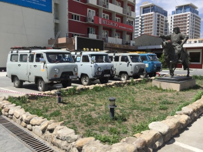 Support vehicles outside the Ulaanbaatar hotel