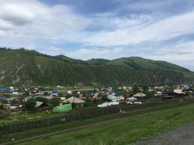 The villages are still colourful in Russia, but not as bright as Mongolia - more dark green and blue, brown and maroon rather than orange, yellow, red and purple!