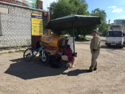 Beer stall on the street corner in Rubtsovsk